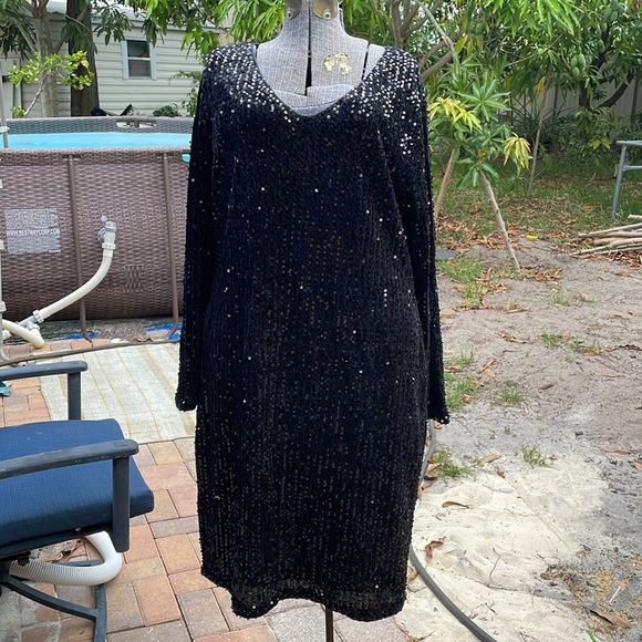 New with tag In’Voland ladies sequins cocktail long sleeve dress size 20. Black - Picture 4 of 9